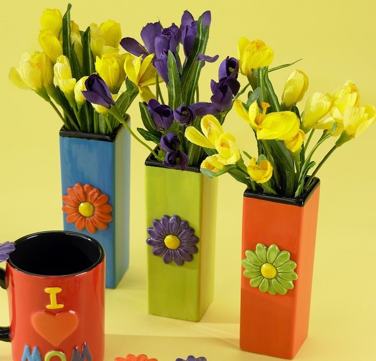 5097 Square Bud Vases with Daisy Bisquie