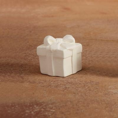 5262 Gift Box Tiny Topper