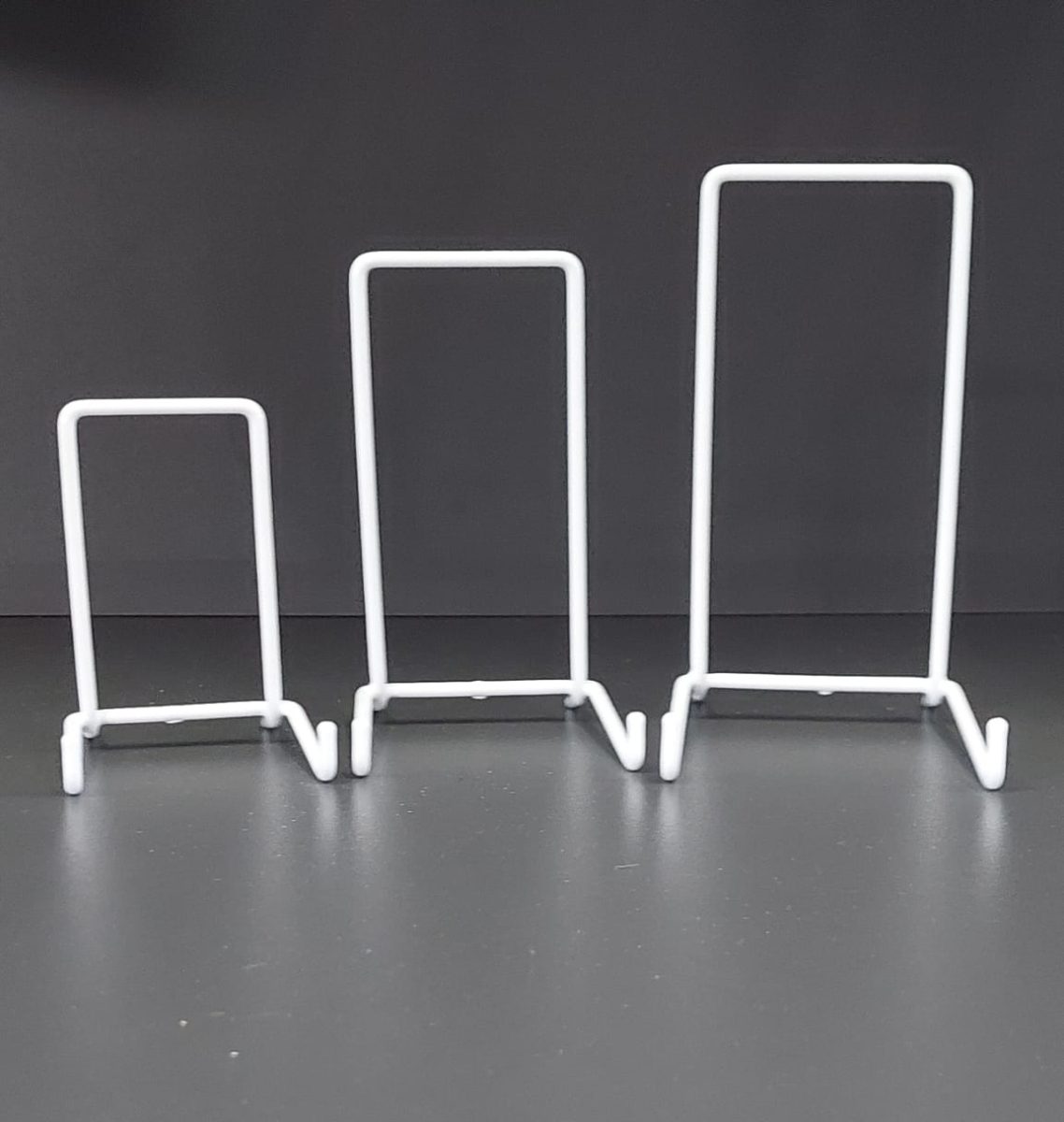 Wire Plate Stand 7 Inch