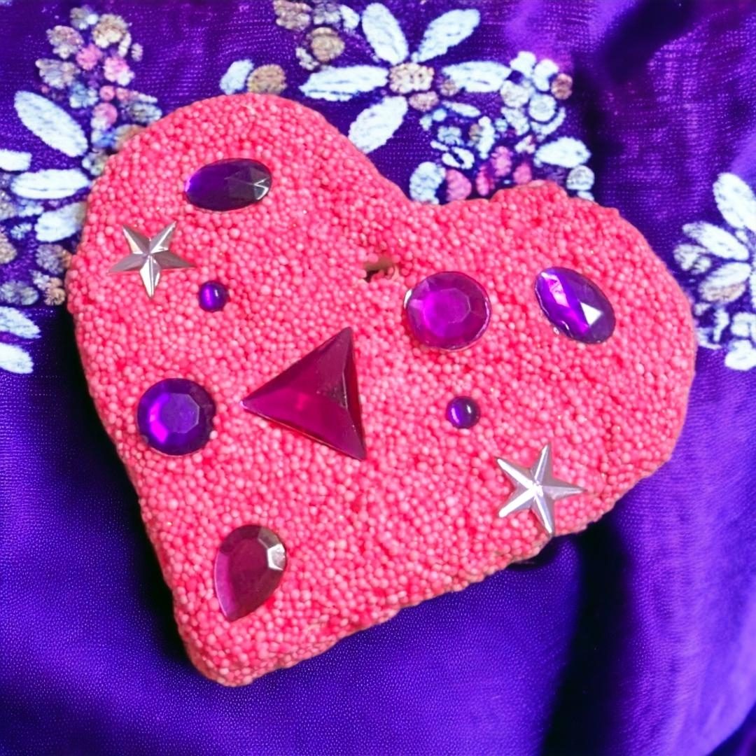 5156 Flat Heart Ornament finished with Foam Clay