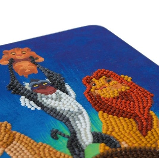CANJ-DNY600 Lion King Pride Rock Disney Crystal Art Notebook Kit (closeup)