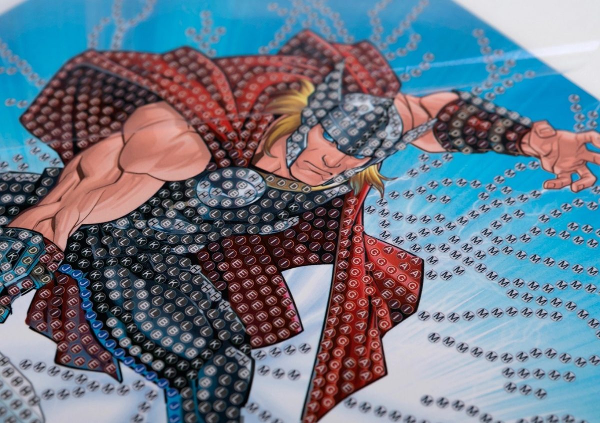 Thor 18 x 18cm Marvel Crystal Art Card Kit